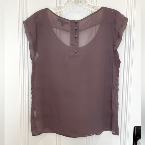 American Eagle Outfitters Muted Purple, Tiered Front, Semi Sheer Blouse -Size M - Picture 2 of 5